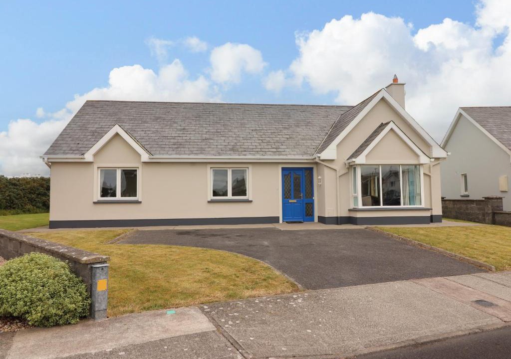 Doonbeg House | 29 Church Field