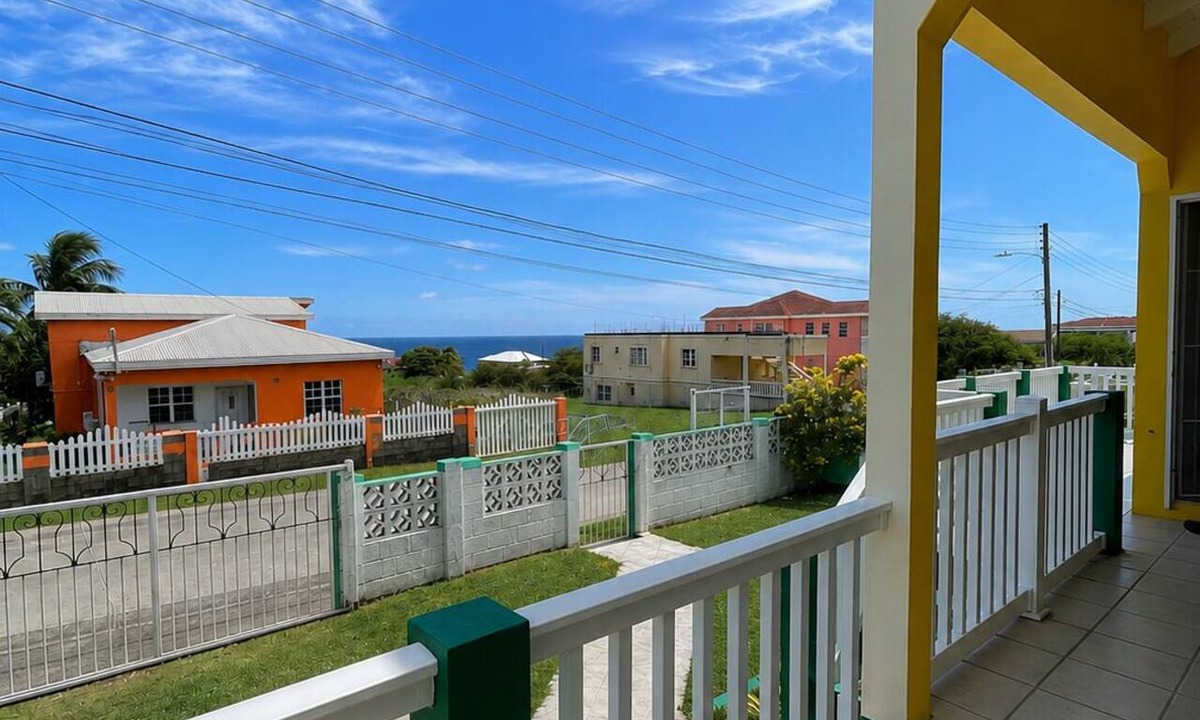 Basseterre House | Bay View Retreat - 2BR Caribbean home Near Ross University & Supermarkets