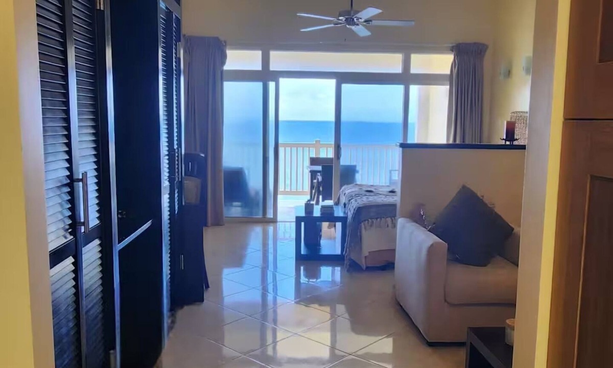 Frigate Bay Apartment | Cozy studio in fabulous Frigate Bay with stunning Ocean View