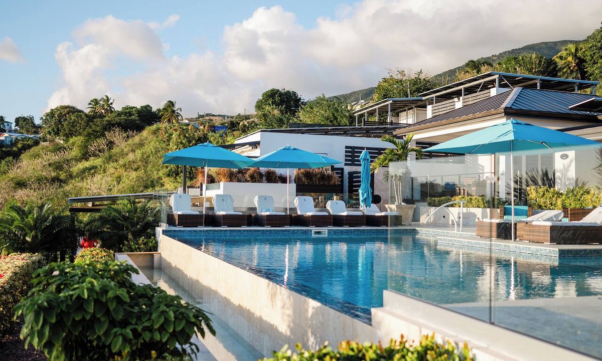 Challengers Hotel | Exclusive Oceanfront Resort Buyout