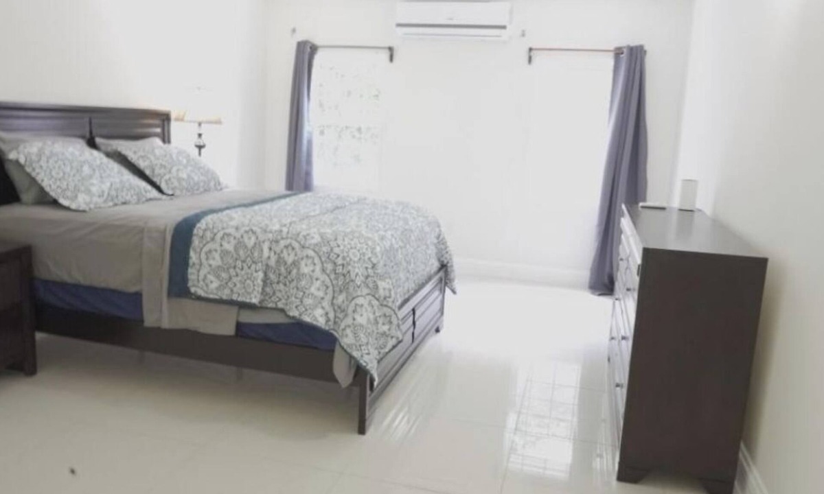Bayfords Apartment | LUX Suites - 2-bedroom apartment in Halfmoon Bay