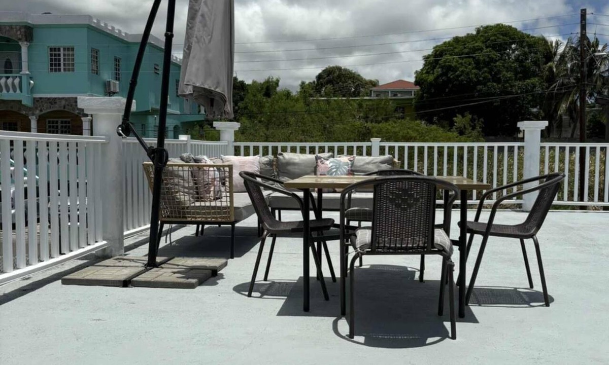Brumaire Apartment | Two bedrooms and a large terrace, close to everything