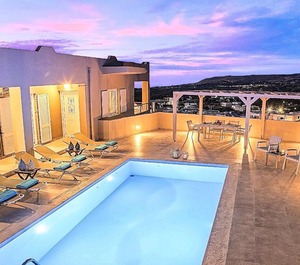 Holiday Kourna Persons Bedrooms 