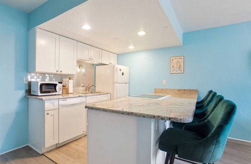 East Boulder Condo | Bright 1BD with Mountain Views throughout!