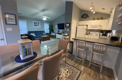 Colington House | Comfy Three Bedrooms, Two Baths, Competitively Priced with Lots of Amenities
