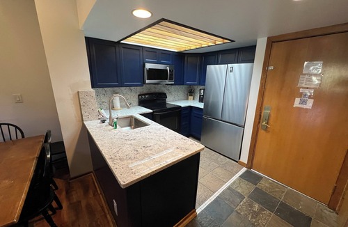 East Village at Copper Condo | FPAF4 East Village Walk To Super Bee Lift Restaurants and Shops Hot Tub Acces