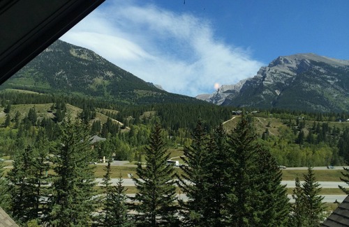 Canmore Condo | "La Sierra/Los Picos" - At Summit GR - Penthouse 1539 sqft!