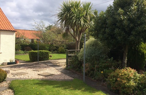Gullane Cottage | Middleshot Cottage 2 bdrms lge garden, short walk to beach and golf nr Edinburgh