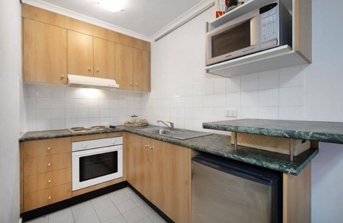 Carnegie Apartment | Moonya Courtyard