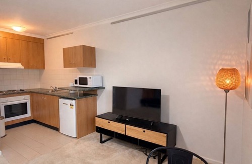 Carnegie Apartment | Moonya Courtyard