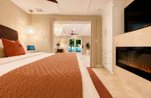 Challengers Hotel | Poinciana – Luxury 1-Bedroom Oceanfront Villa Sunset Reef St. Kitts