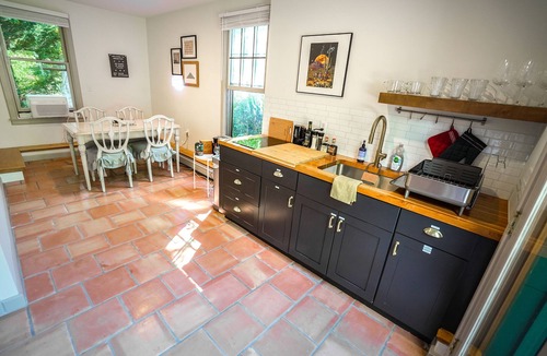 Brewster Cottage | Private Cape Cod Cottage. Walk to Ellis Landing Beach!