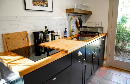 Brewster Cottage | Private Cape Cod Cottage. Walk to Ellis Landing Beach!