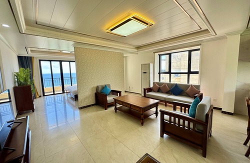 Challengers Hotel | Seaview Garden Hotel & Residences