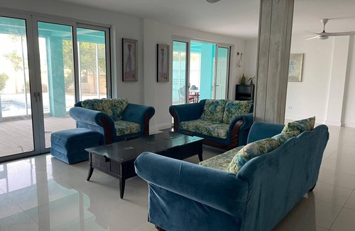 Frigate Bay House | Spacious 8-King Bedroom and Bathroom house in Frigate Bay on Golf Course