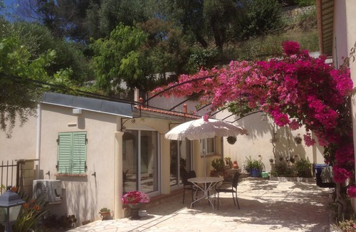 Menton Apartment | Superb Panoramic sea and mountain facing south Very quiet