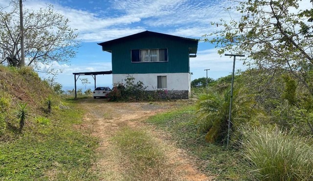 1 Bedroom Apartment with Ocean View, 20 minutes from San Ramon, Alajuela in San Ramon