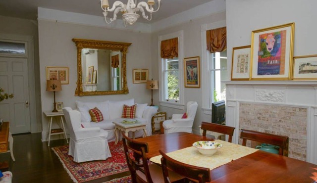 2 Bedroom 2 bath Upscale Apartment near Colonial Lake in Charleston