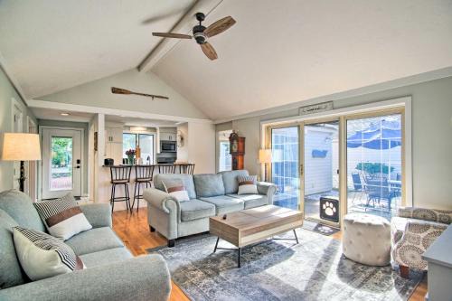 2 Mi to Beach: Retreat w/Pool & Grill in Mashpee! in Mashpee