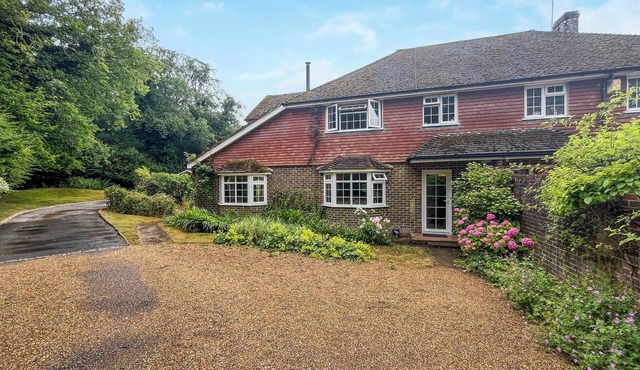 3 bedroom accommodation in Haywards Heath in Haywards Heath