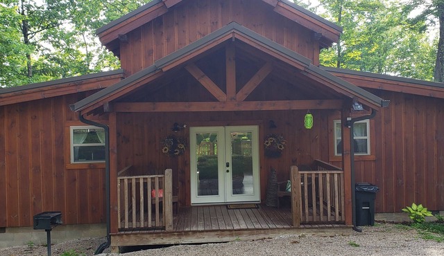 ACE HIGH Cabin- RRG- Hot Tub in Frenchburg