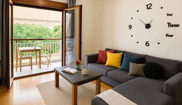 Alimos Cozy Getaway, close to the beach in Alimos