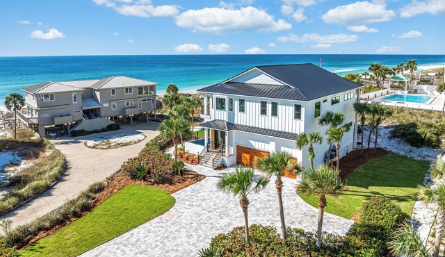 Amazing Beachfront Home, Incredible Views, Heated Pool, Hot Tub, Elevator! in Destin