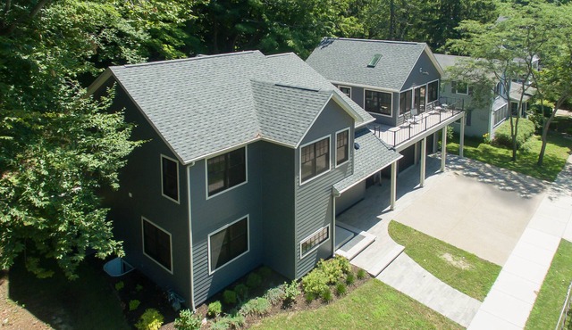 AMAZING NEWER HOME WITH LAKE VIEWS, steps away from shops and restaurants. in Saugatuck