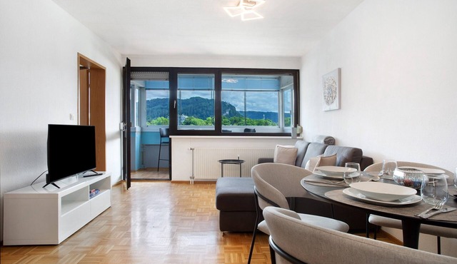 Apartment 'Am Bodensee' with Mountain View, Shared Garden and Wi-Fi in Bregenz