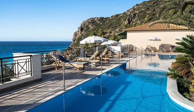 Apartment 'Sunset Premium Studio B' with Sea View, Shared Pool & Wi-Fi in Lefkada