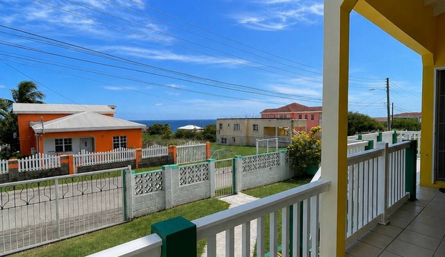 Bay View Retreat - 2BR Caribbean home Near Ross University & Supermarkets in Basseterre