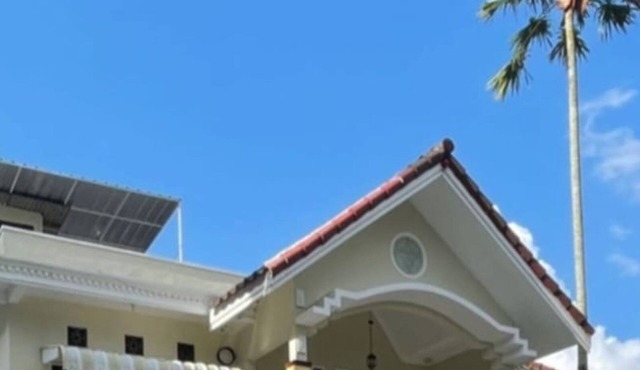 Beautiful 4-bedroom villa in Jawa Timur with stunning views ,comfy n homey villa in Jawa Timur