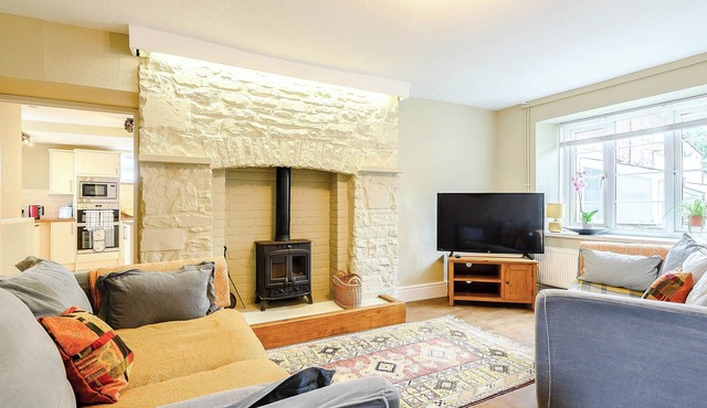 Beautiful large end terraced property in the lovely village of Talybont On Usk. in Talybont on Usk