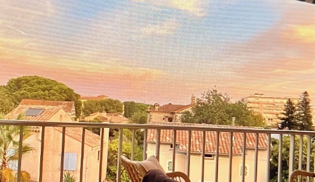 Cannes : Bright 2 Bedroom Apartment - Perfect for Family Stay in Cannes
