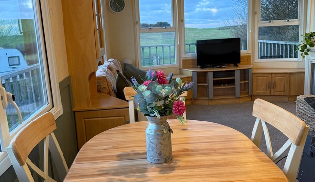 Captivating 2-Bed static caravan in Holyhead in Holyhead