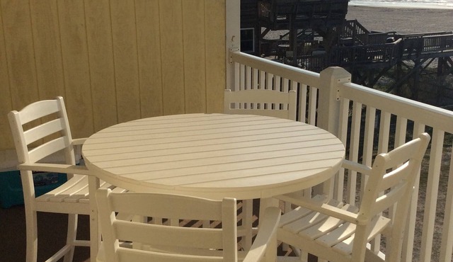 Carolina Breeze - Carolina Beach Oceanfront Amazing Views - Pets Allowed in Carolina Beach