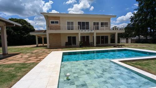 Casa moderna com lazer e conforto in Campinas