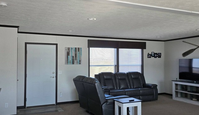 Charming 2-bedroom 2 bath home on 1.33 acres with WiFi, AC in quaint Underwood in Underwood