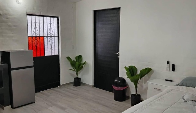 Charming studio in delightful Puerto Vallarta with WiFi, AC in Puerto Vallarta
