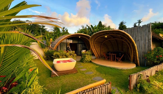 Circle House Bamboo Sidemen in Silebeng