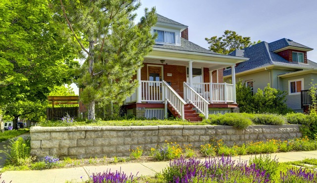Clean & Cozy Kid-Friendly Home Near Downtown, Highlands, Hwy, Free WiFi in Denver