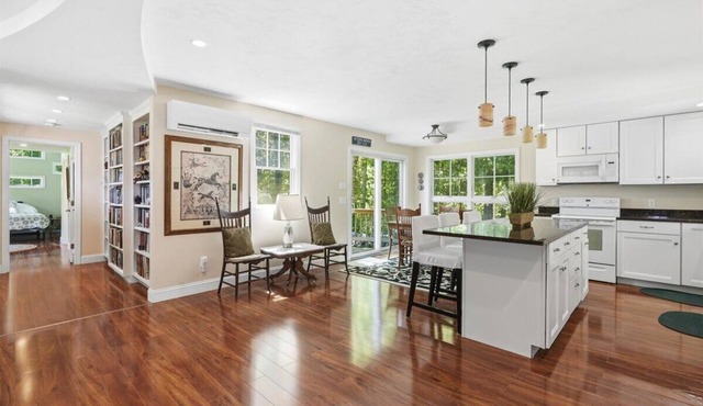 Coastal Cape Cod Retreat - Two Private Living Spaces - Steps to Old Silver Beach in Falmouth