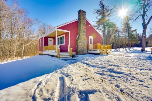 Cozy Southern Vermont Home w/On-Site Trails in Whitingham