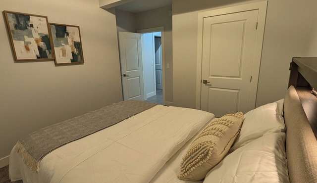 DaraJay Cozy Home in Calgary