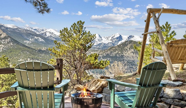 Divine Destiny Vacation Home at Windcliff in Estes Park