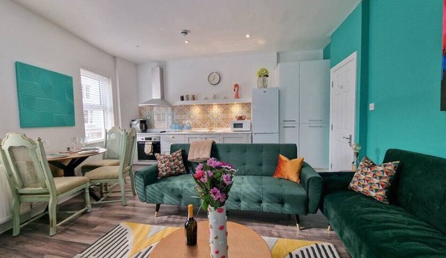 Eclectic 1BD in the Heart of Cheltenham in Cheltenham