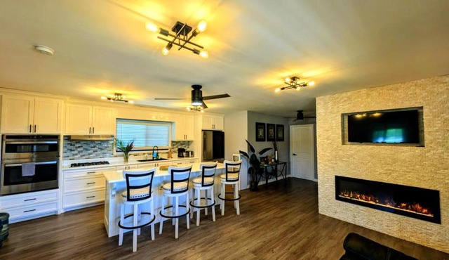 Elenas Modern 2BR Comfy Home in San Ignacio
