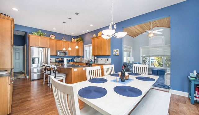 Exquisite Private Lake Front Family Home in Manistee