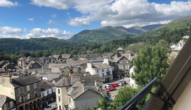Fantastic central Ambleside location with stunning mountain views in Ambleside