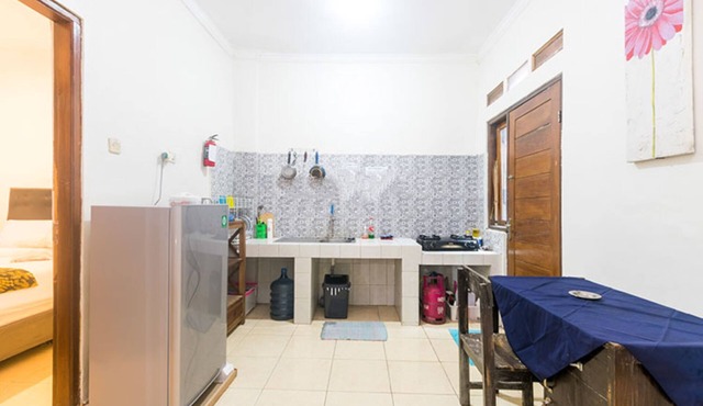 Full House 6 BR with Privat Pool near Maguwoharjo Stadium @FHStay Maguwo in Jogja
